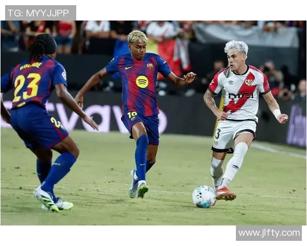 巴列卡诺宣布签约前巴萨球员伊涅斯塔，引发球迷热议