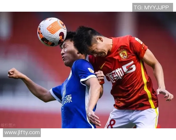 谢鹏飞精彩抽射破门助力球队逆转胜利展现出色个人能力