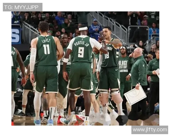 雄鹿全明星由三巨头领衔出战,豪取四连胜